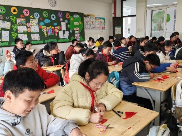 沂蒙精神进校园 红色美育润少年