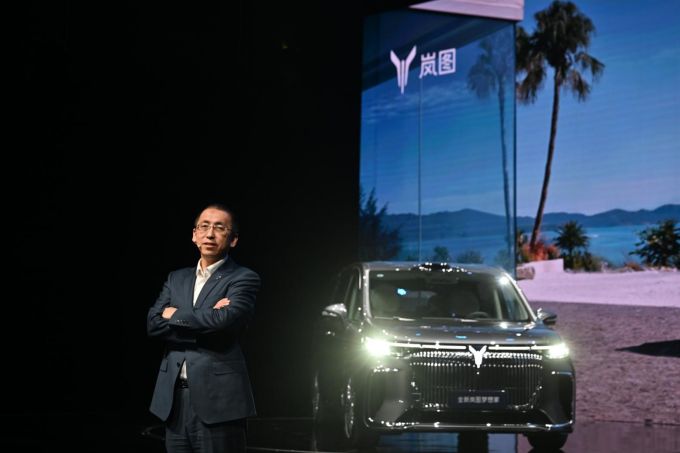 35.99万元即享高阶智驾MPV 全新岚图梦想家乾崑版再添两大新版型-擎动 - 玩转“汽车+”!
