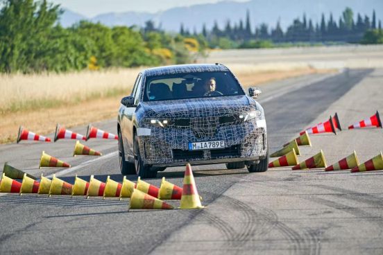重新定义“好开”!首款宝马新世代BMW iX3将改写纯电“驾驶乐趣”-擎动 - 玩转“汽车+”!