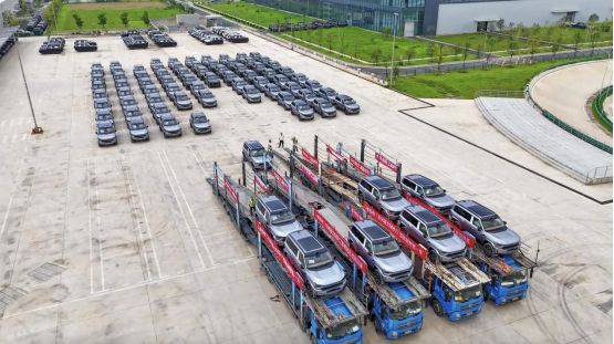 零距离接触“智野第一车”猛士M817,实车即将到店-擎动 - 玩转“汽车+”!
