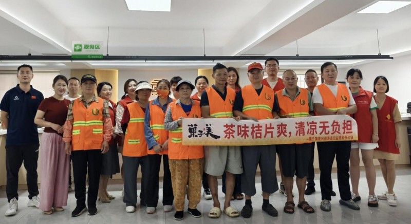 菓子美八城联动送清凉，致敬高温下的城市守护者