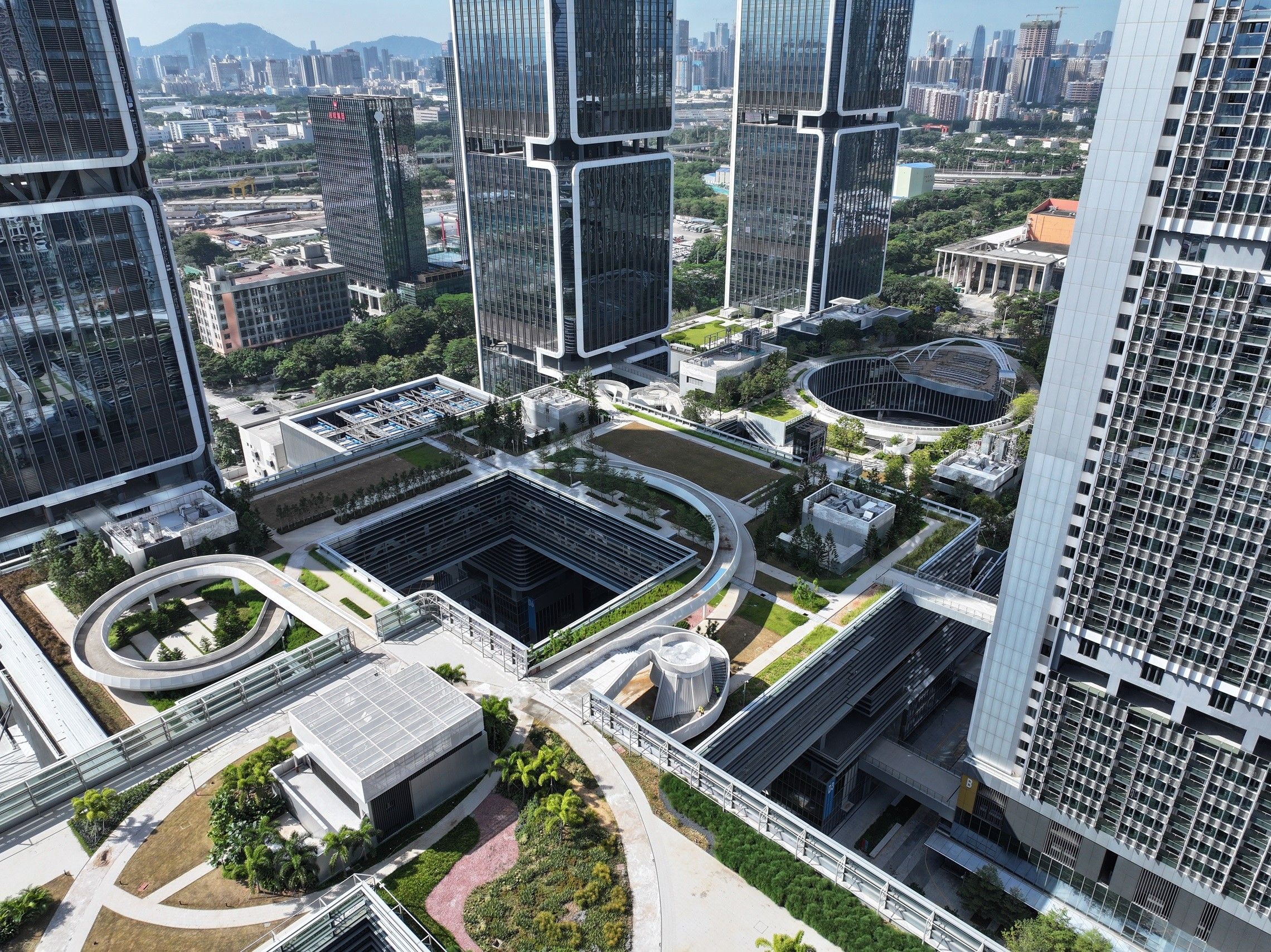 南山智城：赋能XIN峰会，构筑湾区科创生态新标杆