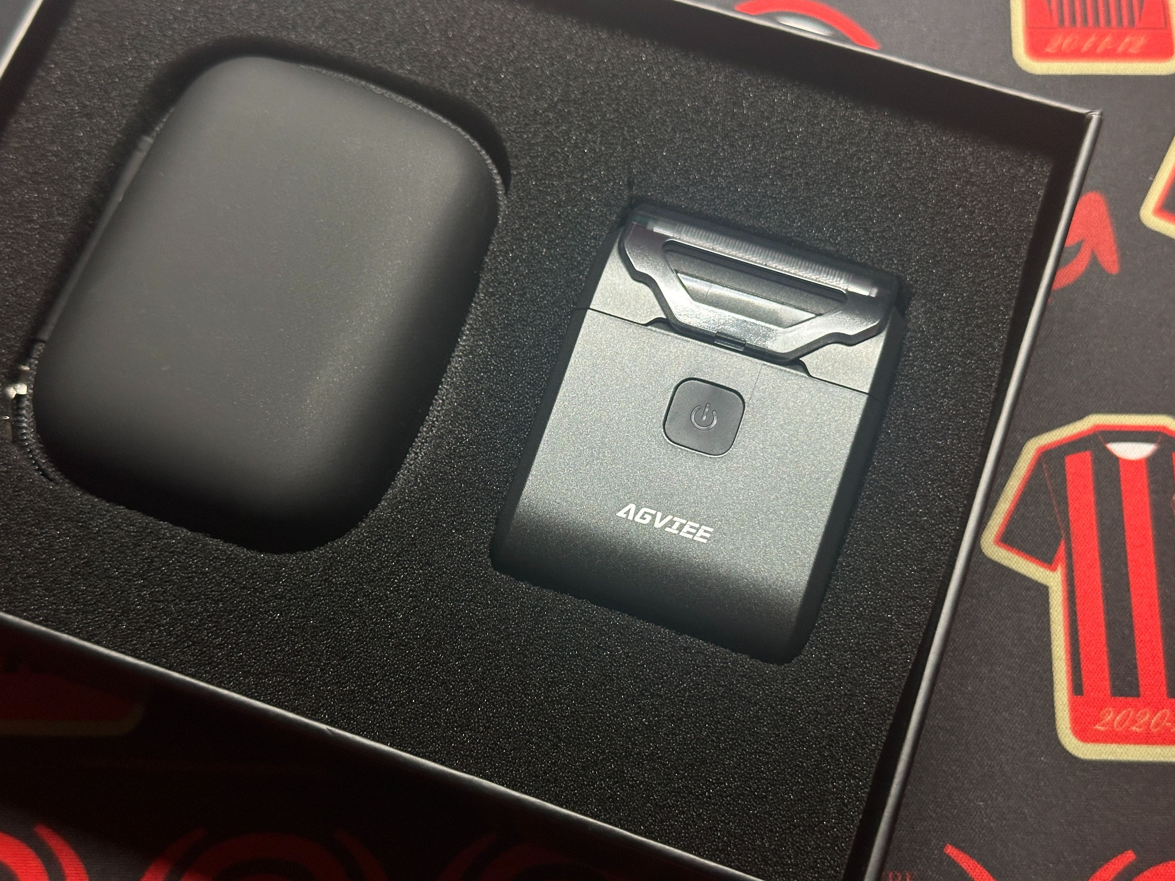 迷你五刀头卷王！未野往复式剃须刀测评：23000转堪比千元档配置