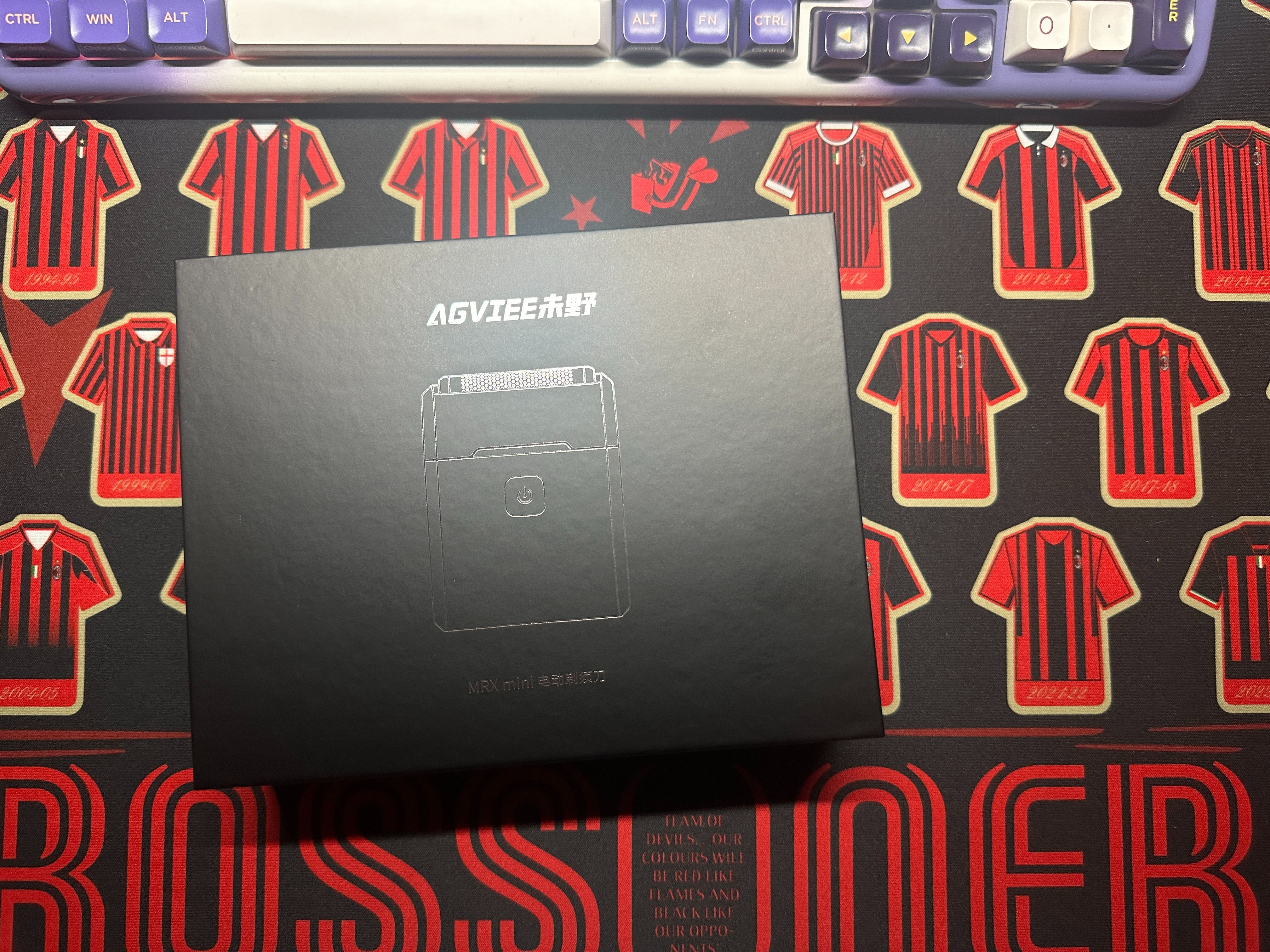 迷你五刀头卷王！未野往复式剃须刀测评：23000转堪比千元档配置