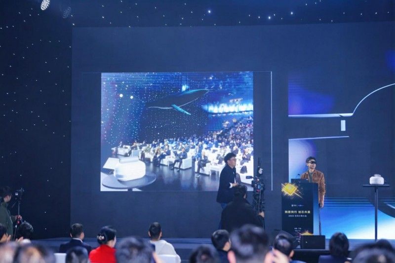 从芯片到场景全贯通！万有引力再创空间计算新高