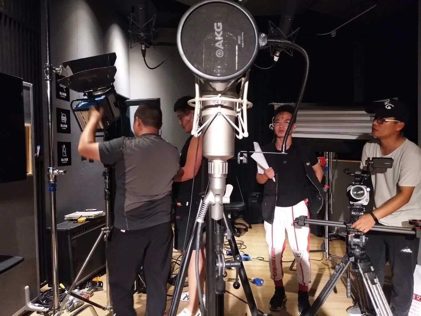 品牌宣传片怎么拍?从故事内核到成片交付的实战全解析 品牌宣传片怎么拍?从故事内核到成片交付的实战全解析