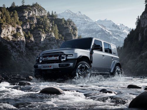 iCAR超级V23斩获2025“年度最成功车型设计大奖”