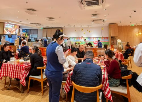 西贝风波转危为机，“食安置顶+阳光厨房”获顾客好评