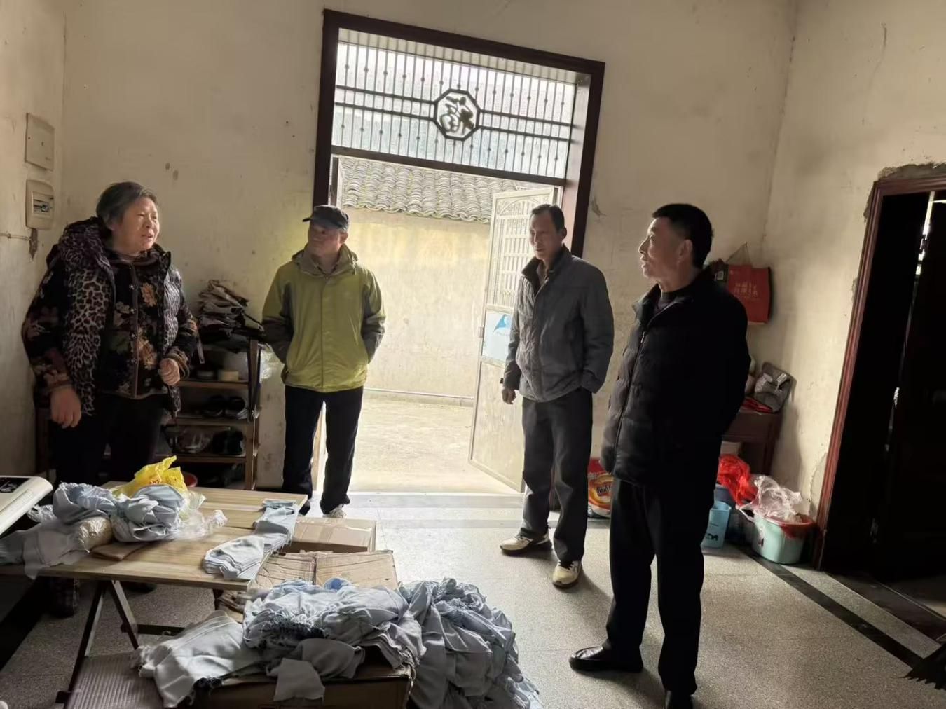 湖北武穴：岁末年初总关情 一线问需暖人心