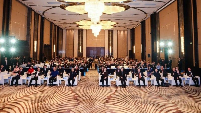 《复方刺五加颗粒基础及临床研究》“揭榜挂帅”项目年度工作会议在上海召开