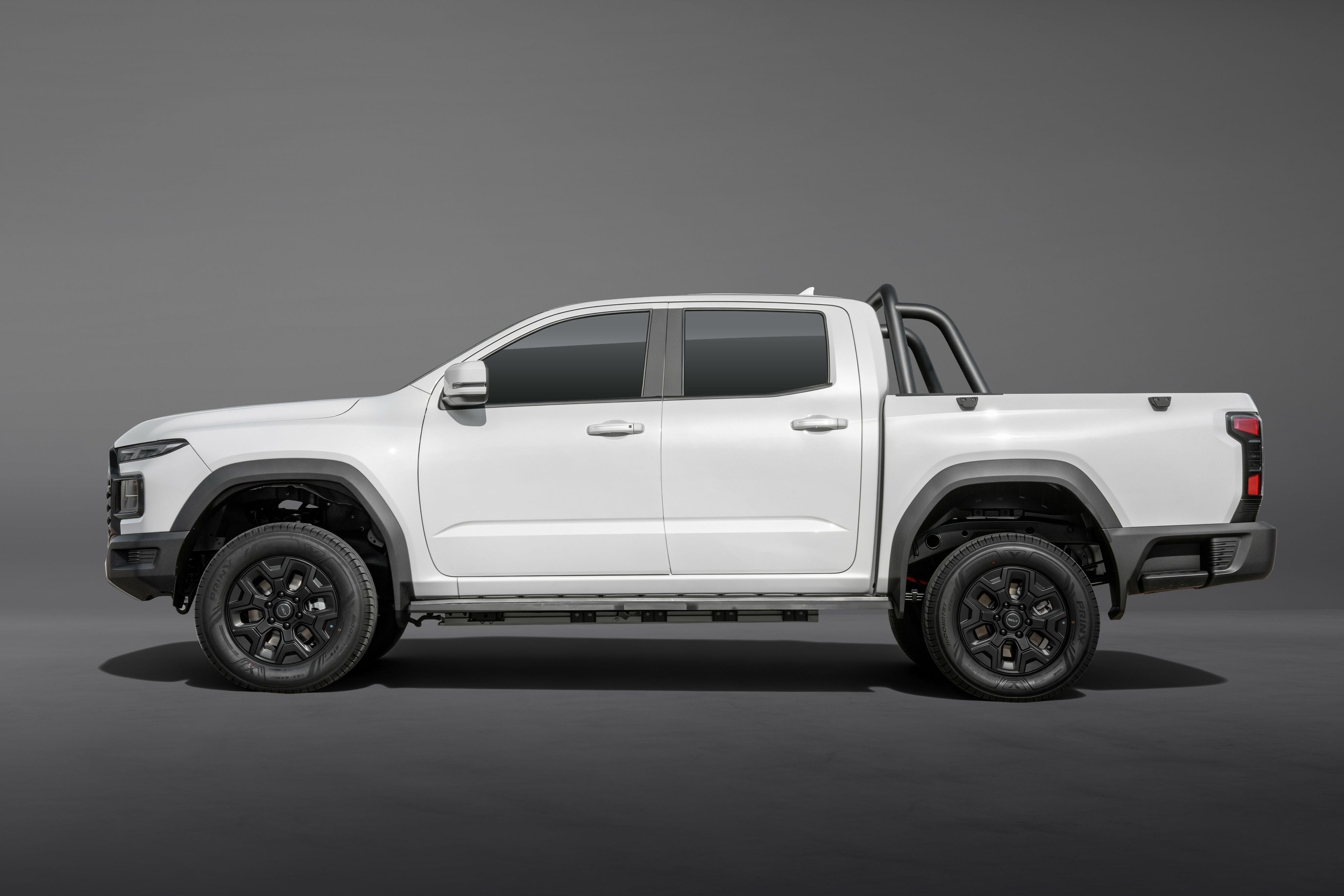 威麟R08 EV：纯电皮卡的“创富务实派”，是否能改写市场游戏规则？