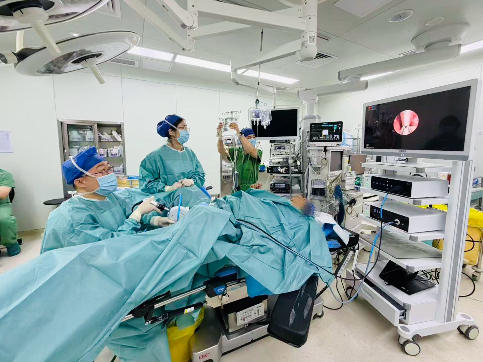 前列腺增生手術(shù)進(jìn)入“日歸”時(shí)代！齊魯醫(yī)院7小時(shí)治愈新模式